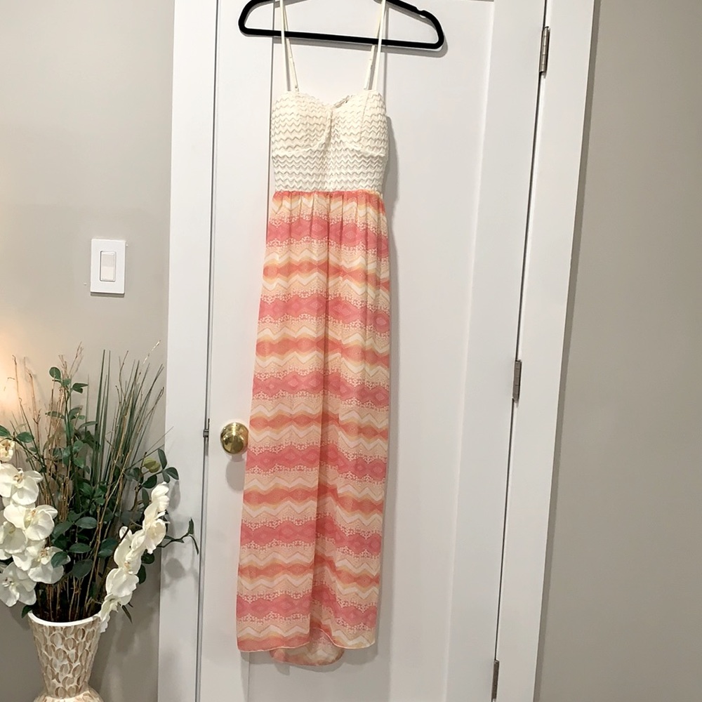Pink, Coral, white Maxi Size M